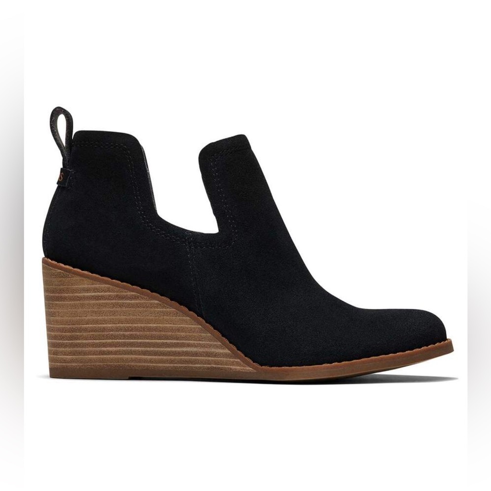 NIB TOMS Kallie Black Suede Booties (8.5)